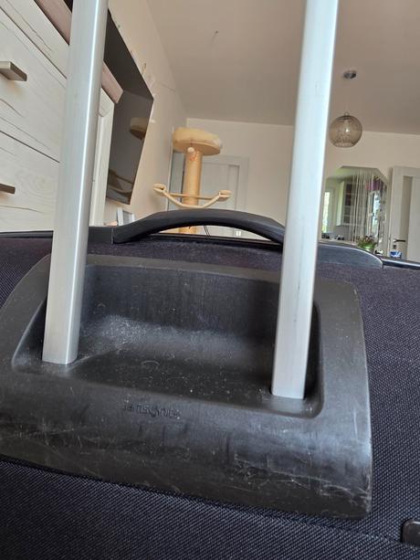 Veľký kufor, samsonite