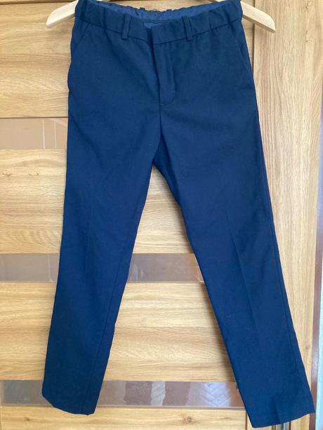 Chlapčenský oblek, 146