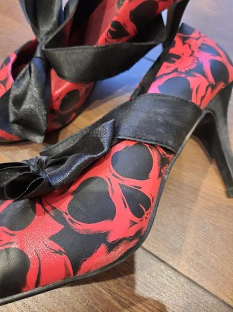 "strašidelné" topánky, 40