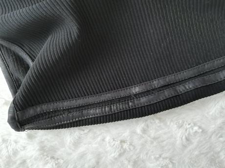 Čierna sexi sukňa, amisu,34