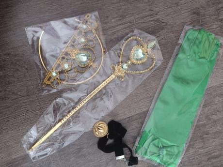 Kostým princezná anna, 