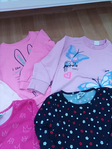 Mikiny, tričká, tuniky 13kusov veľkosť 110, 110