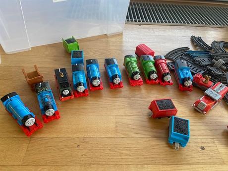 Predám vlakovú dráhu vláčik tomáš aj s vláčikmi, 