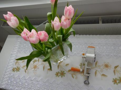 Retro mlynček na orechy, v krásnom nepoškodenom st, 