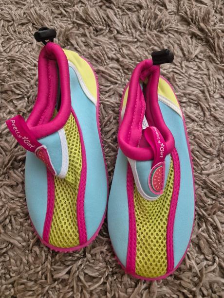 Topánky do vody, 28