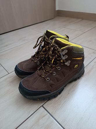 Trekové topánky c.35, 35