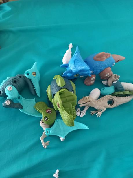 Dinosauri na šróbovanie, 