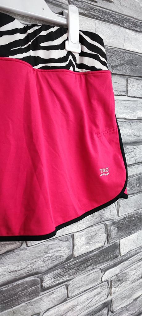 Športová sukňa, 34