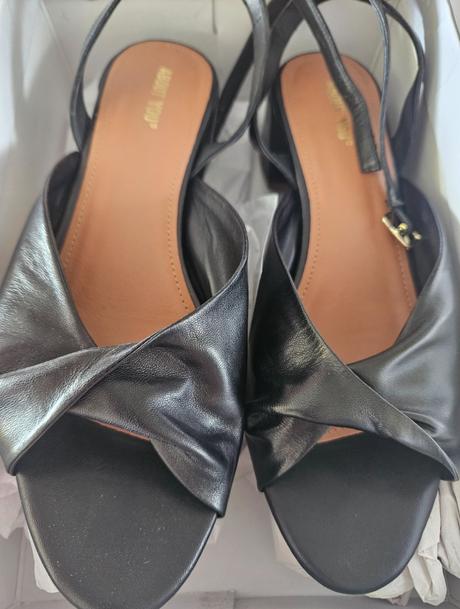 Kožené sandálky, 40