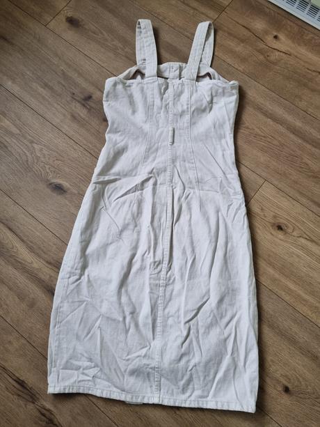 1x oblečené krémové rifľové šaty reserved 38, reserved,38