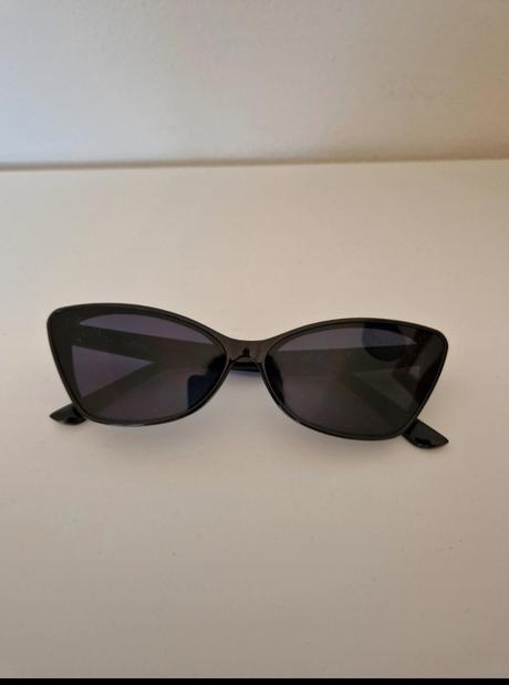 Slnečné okuliare, sinsay