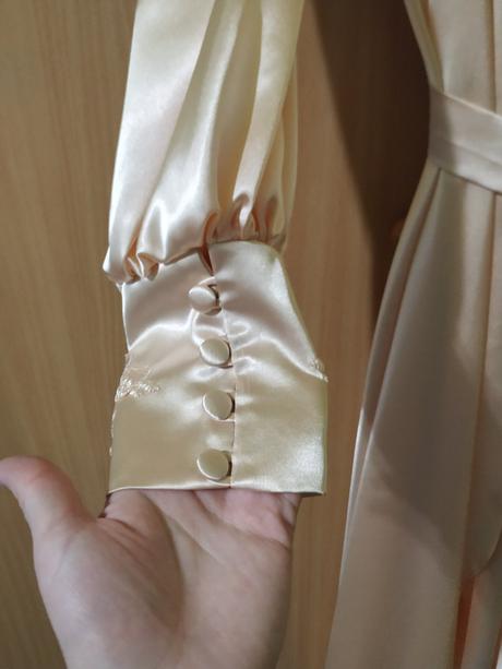 Spoločenské šaty, 