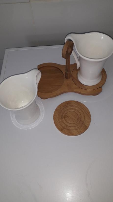 Pohàr s dreveným podstavcom, 