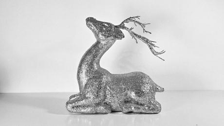 Krásne vianočné ozdoby, vianoce, svetlá, girlandy,