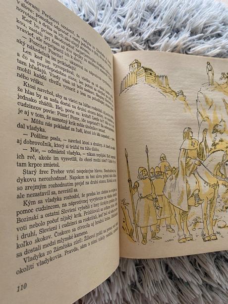 Krásna stará retro kniha povesti o hradoch 1971,