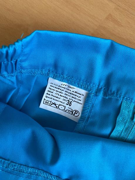 Zdravotnícka blúza a sukňa, s