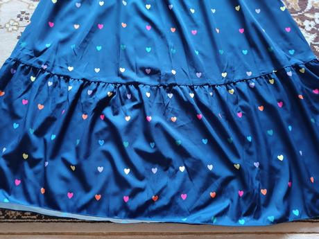 Šaty so srdiečkami, 42
