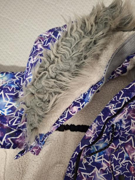 Krasna a tepla vetrovka, tu,122