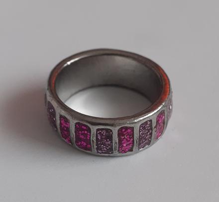 Prsteň ružovo-fialový v.55-56,