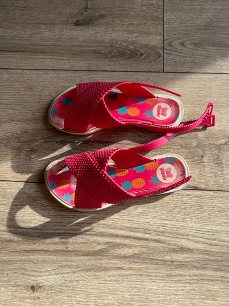 Sandálky, cena s poštou, zaxy,33