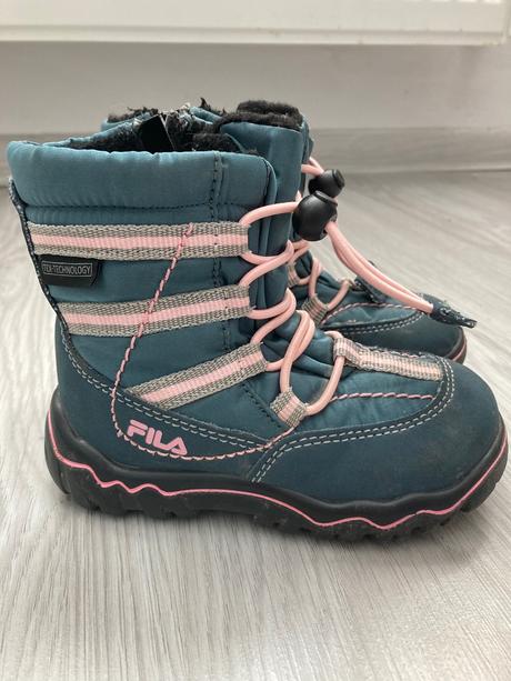 Snehule fila, fila,23