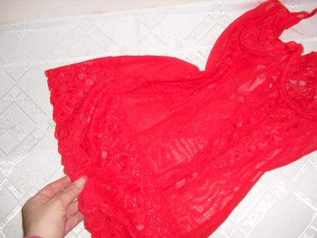 Cervena sexy kosielka, s