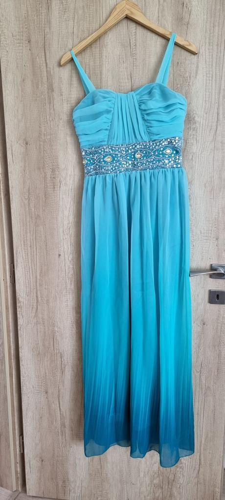 Spolocenske saty, 36