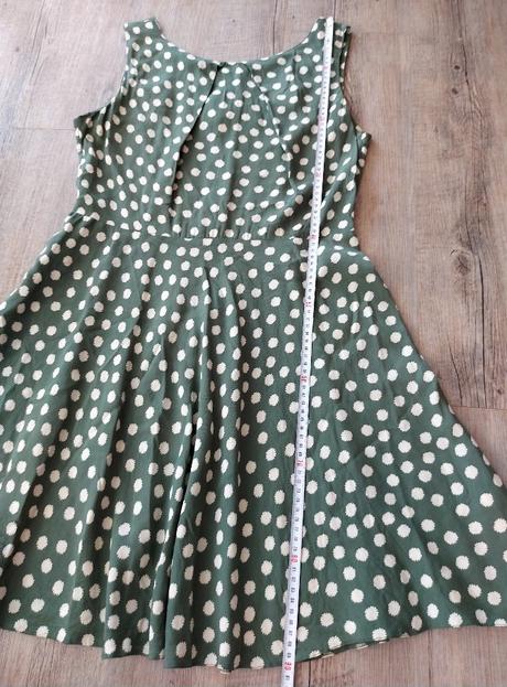 Zelené šaty z viskózy, 42