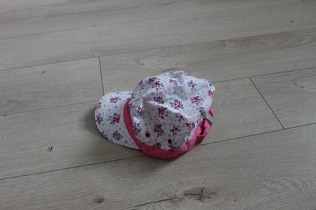 Dievčenská šiltovka, dopodopo,122