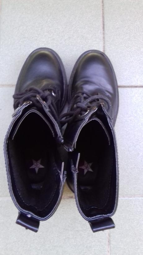 Raz obuté čižmy, 36