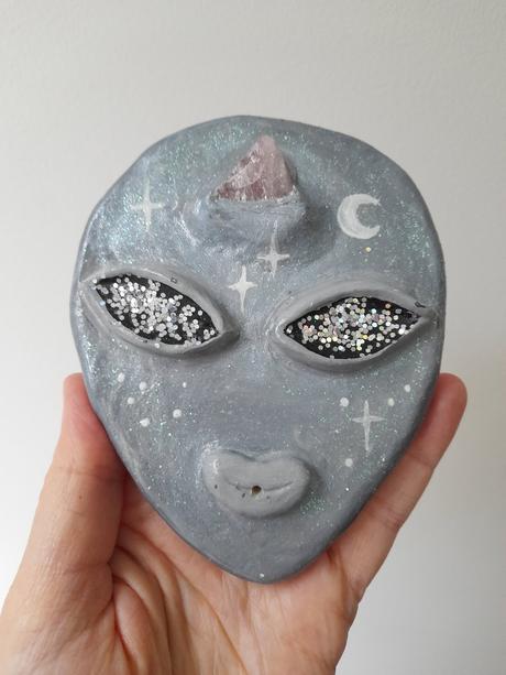 Mimozemšťan stojan na vonné tyčinky, 