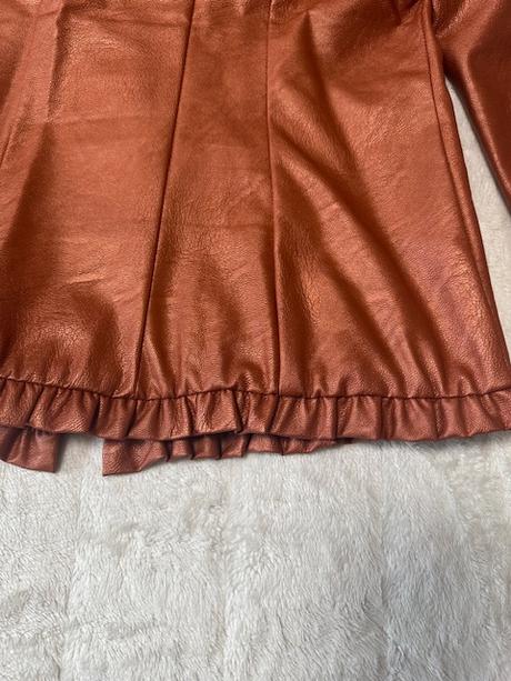 Škoricové krásne sako z eko-kože zn. magenta, m