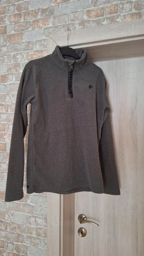 Mikina protest aj ako s, 176