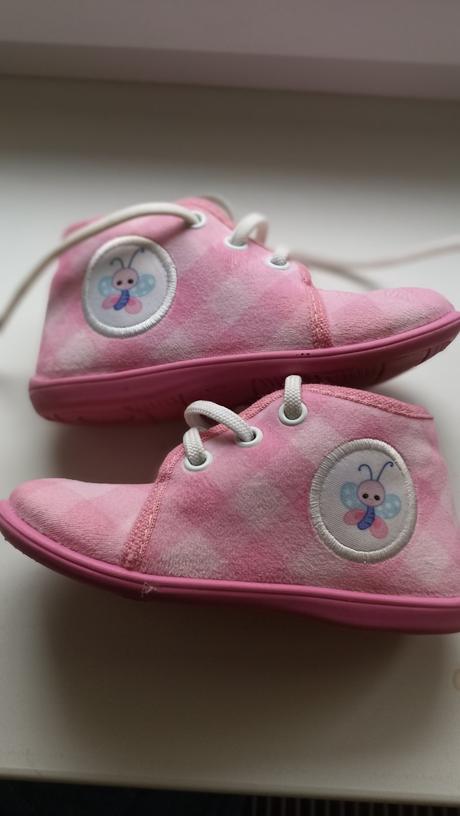 Papučky na šnúrky 2x veľ.25, 25