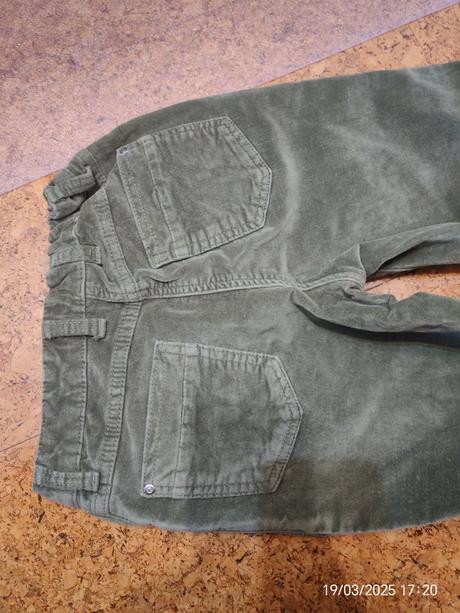 Hrubšie nohavice, 140