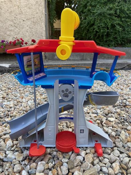 Veža tlapková patrola, 