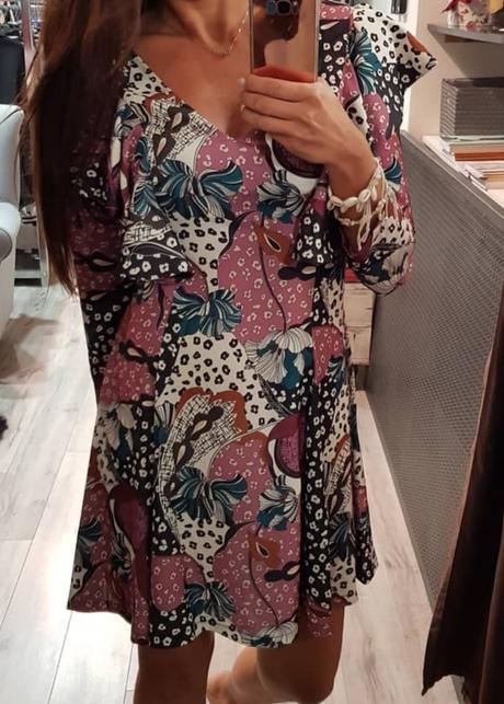 Krásne šaty s volánom imperial, s