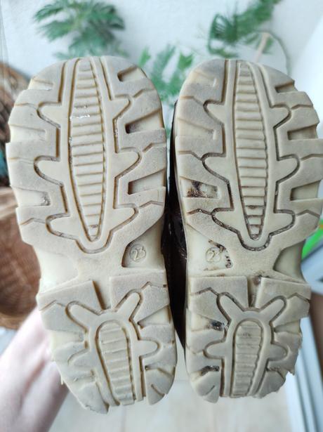 Roztomilé sandálky od baťu, bubble gummers,23