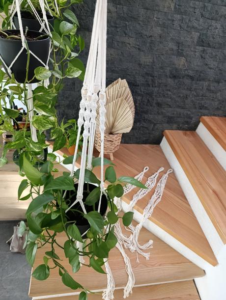 Pletený závesný držiak na kvetináč, 