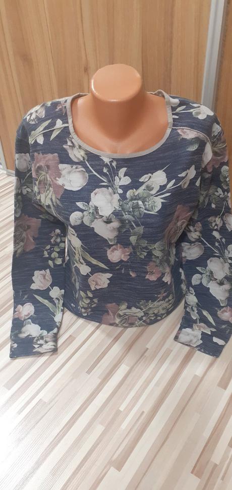 Mikina/tričko s kvetmi, bershka,l