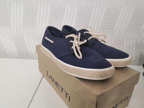 Nádherné canvas, 40