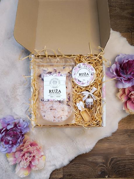 Handmade - peeling a soľ do kúpeľa ruža, 