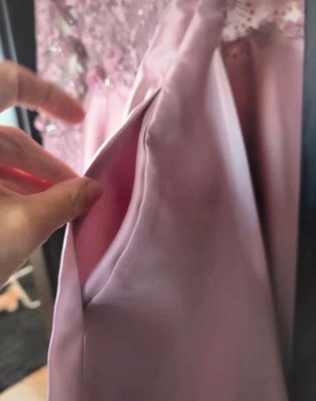 Čipkované šaty, m