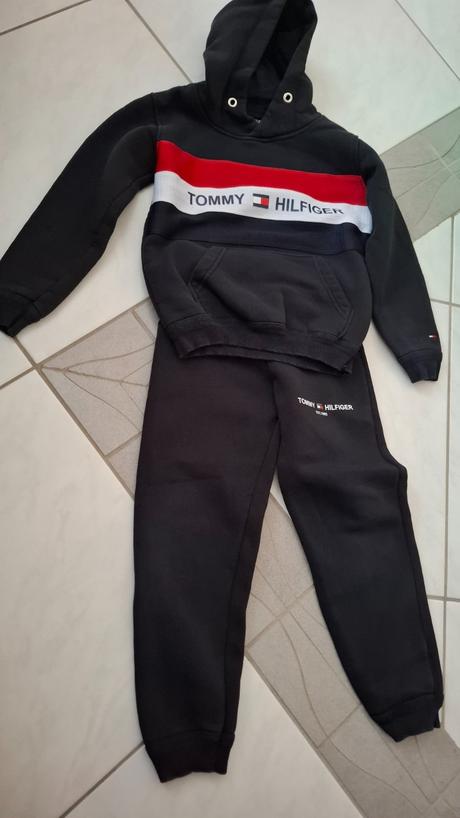 Teplakova suprava, tommy hilfiger,122