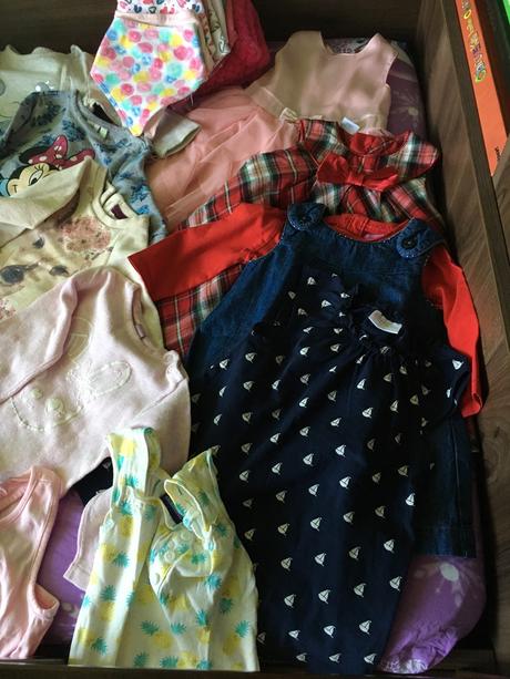 Balík dievčenského oblečenia, 50–62