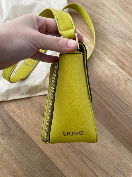 Kabelka liu jo, liu jo