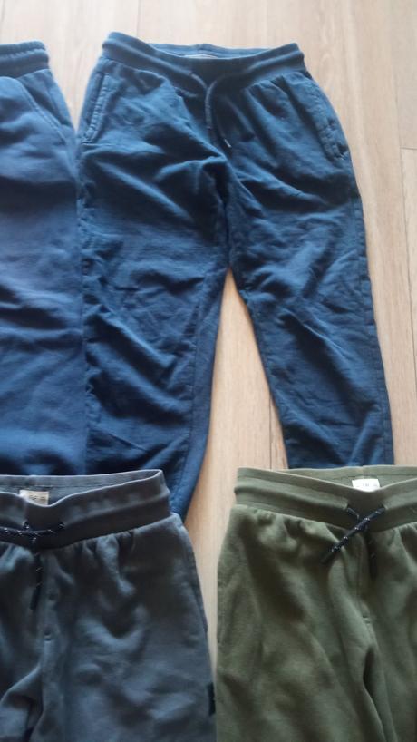 Tepláky 8-9 rokov, f&f,134