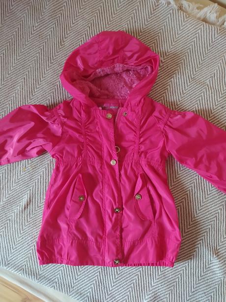 Prechodná bundička, 104