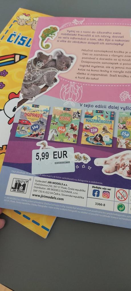 Nová náučná samolepková kniha mláďatá,