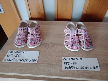 Dievčenské papučky zn.manik veľ.26, manik,26